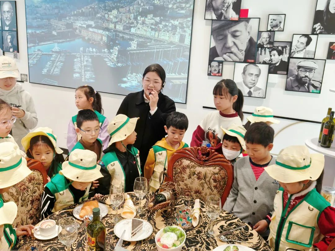 https://mmbiz.qpic.cn/sz_mmbiz_jpg/Kyu4ghA2sPVwsnsXX7bNaerExutvDGwpCTCb4IF8QMqfJChYrkMVnMna1ozWvj4dkHHcGo3YG2ekhbdefNUGmw/640?wx_fmt=jpeg&from=appmsg