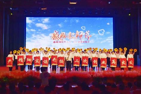 https://mmbiz.qpic.cn/sz_mmbiz_jpg/Kyu4ghA2sPVz8SR1aIynTUh28HnJJjR7pE9phUM0lN4zibRAL9uyJSXdSmdUibxgupME0A3YNctKQyUJsTkqzGWg/640?wx_fmt=jpeg